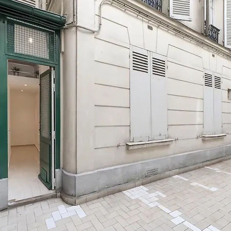 Apartment Voltaire Paris