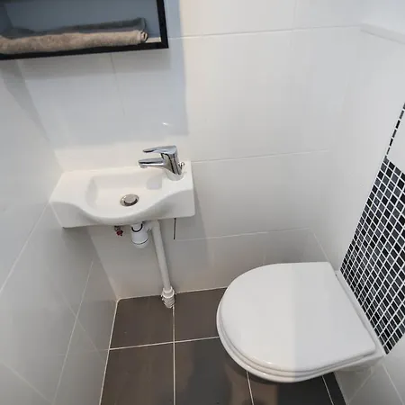 Apartment Voltaire